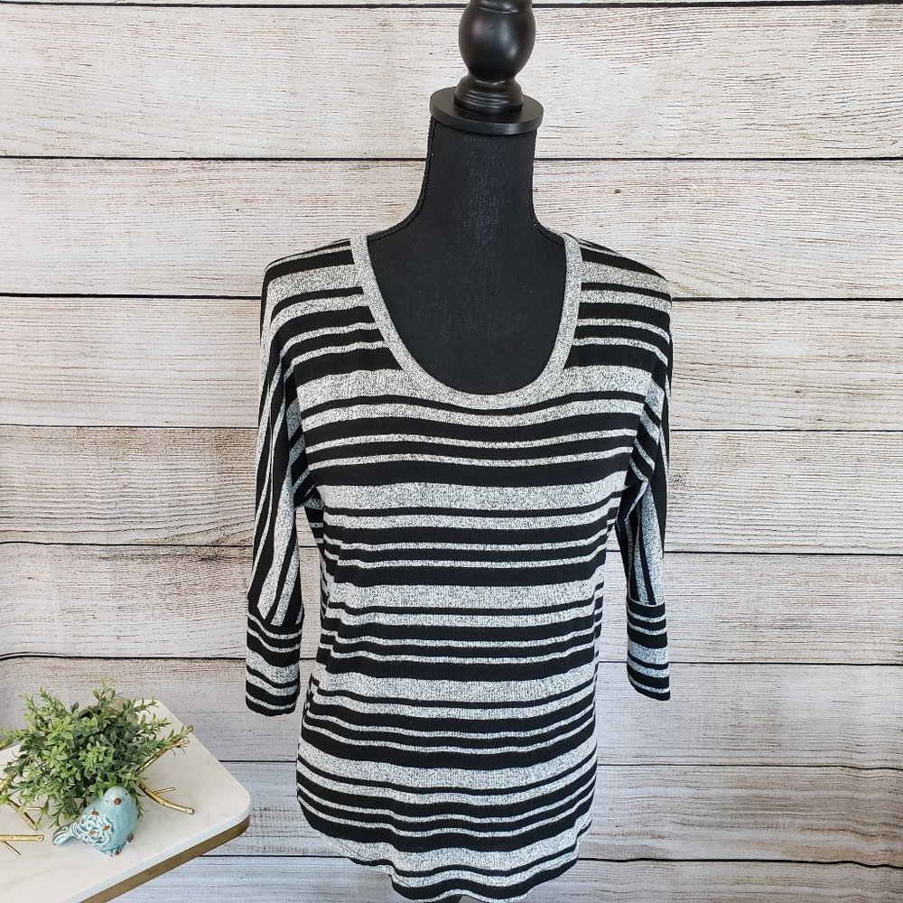 MARKET & SPRUCE BLACK & GRAY T-SHIRT - SMALL